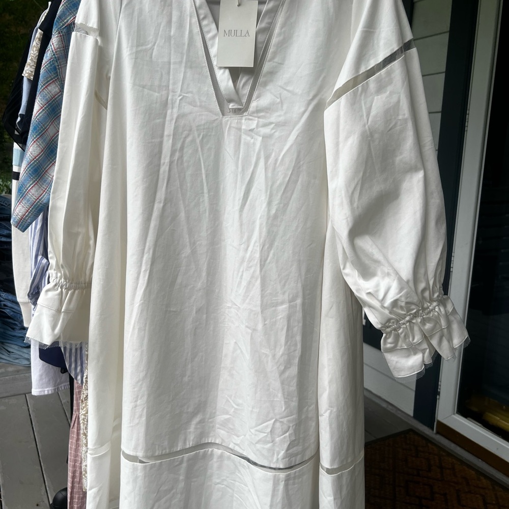 Unique!! Mulla, White Long Sleeve Dress